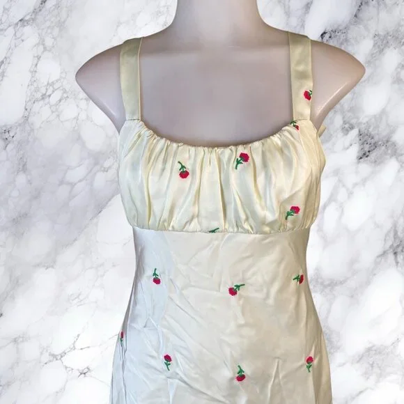 MAJORELLE Eden Midi Dress Ivory & Pink - Picture 12 of 12